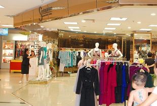 加盟連鎖店要多少錢？——服裝服飾零售加盟費(fèi)用解析